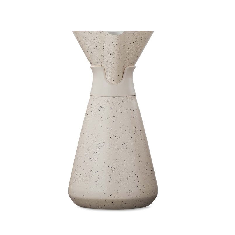 new-standard-carafe-l0 WebPDP-33oz_New_Standard_Carafe_Desert_Tan_Speckle_Studio__CAR1SVOS224_270.jpg