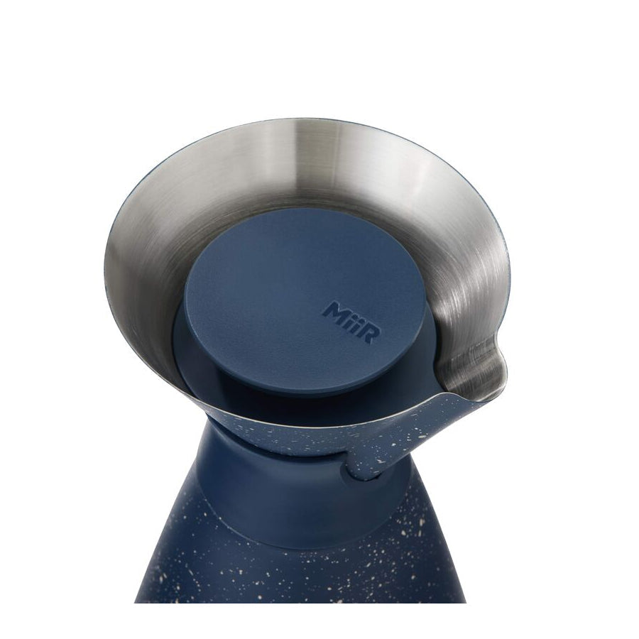 new-standard-carafe-l0 WebPDP-33oz_New_Standard_Carafe_Tidal_Blue_Speckle_Studio__CAR1SVOS225_45_Lid_Off.jpg