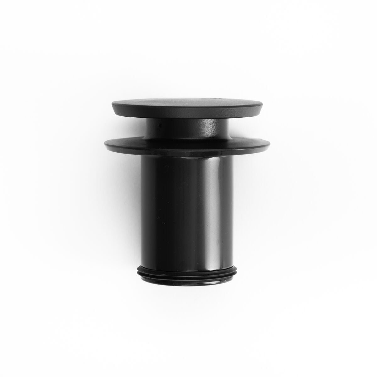 new-standard-carafe-l0 WebPDP-PolishedStainlessCarafe_33oz_SS_StudioX207182024_Lid__CAR1SVOS005.jpg