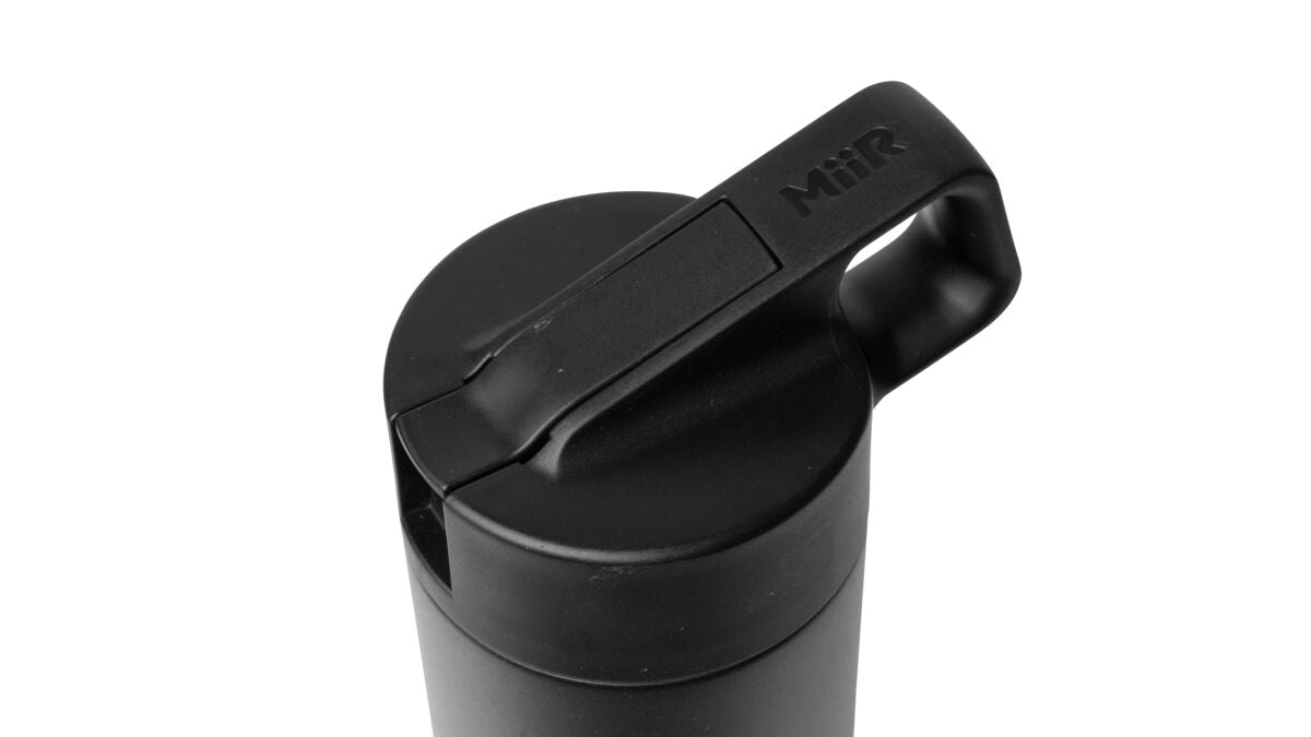 straw-bottle-f2 WebPDP-Straw_Lid_2_Black_Studio_0221_45deg_Closed__WMB1SL20002.jpg