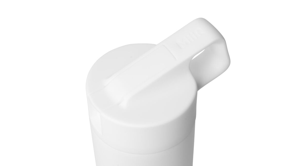 straw-bottle-f2 WebPDP-Straw_Lid_2_White_Studio_0221_45deg_Closed__WMB2SL20001.jpg